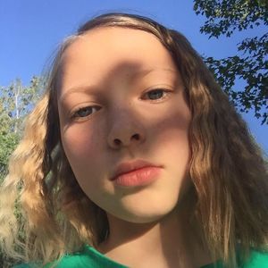 Meet your Posher, Chloé